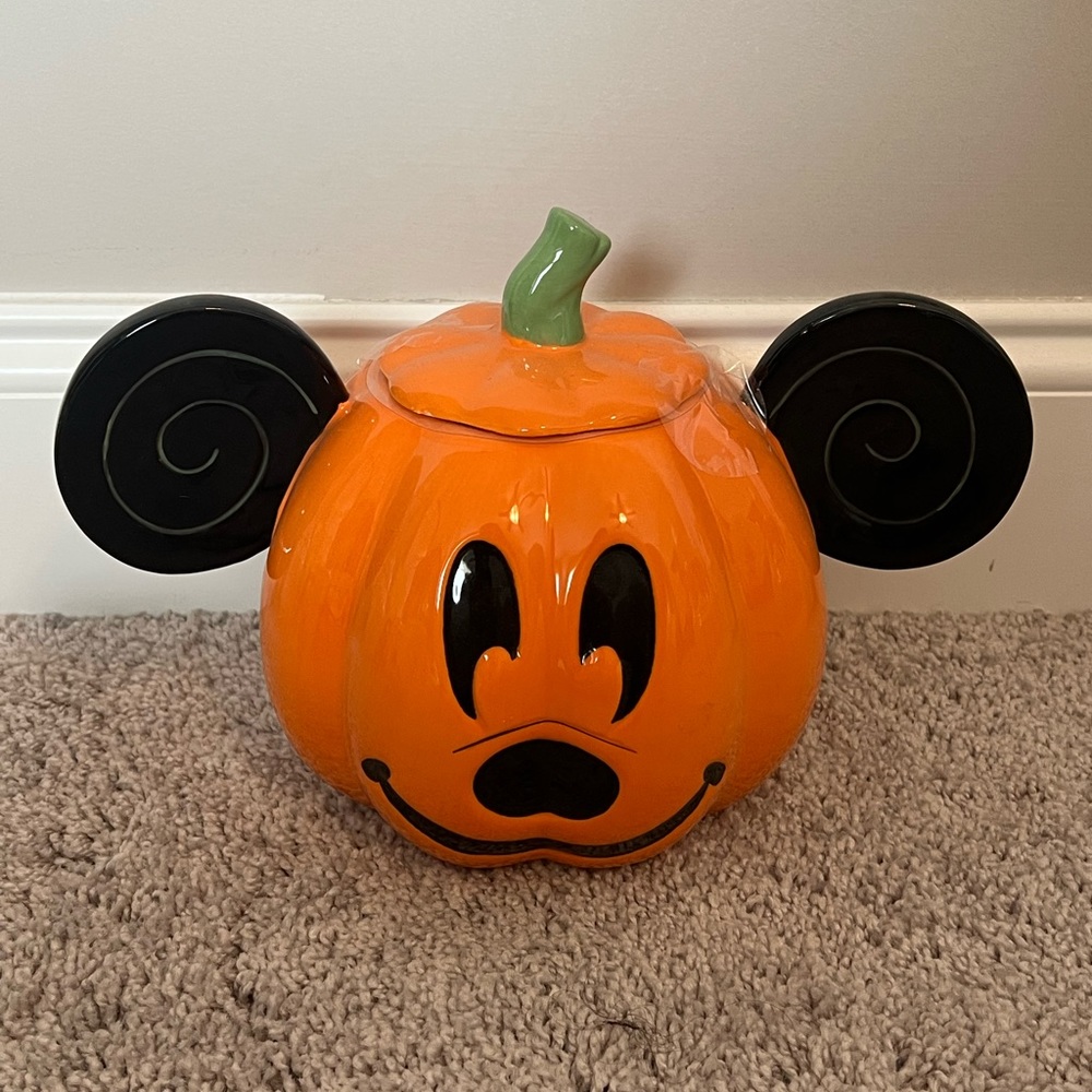 New Mickey and Minnie Cookie Jar